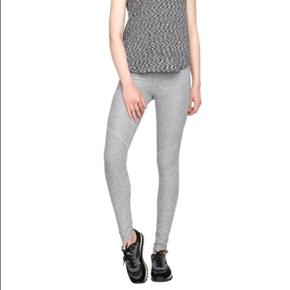 Outdoor voices gray leggings - Picture 5 of 7